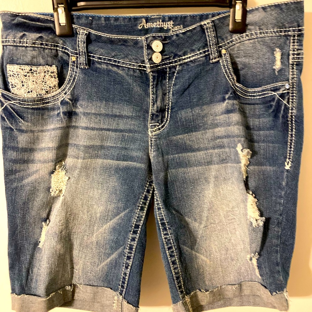 Woman’s Jean shorts size 14.